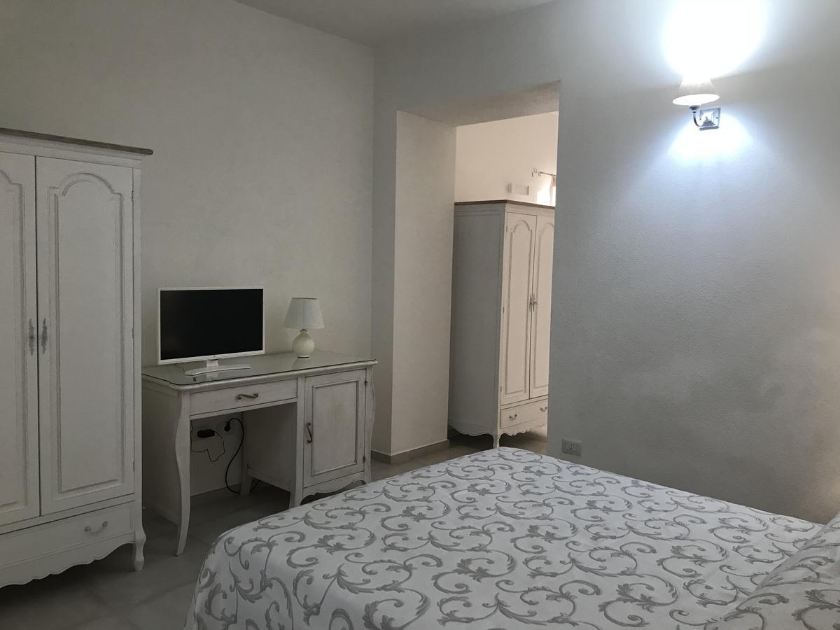 Marme Hotel Сан Теодоро Екстериор снимка