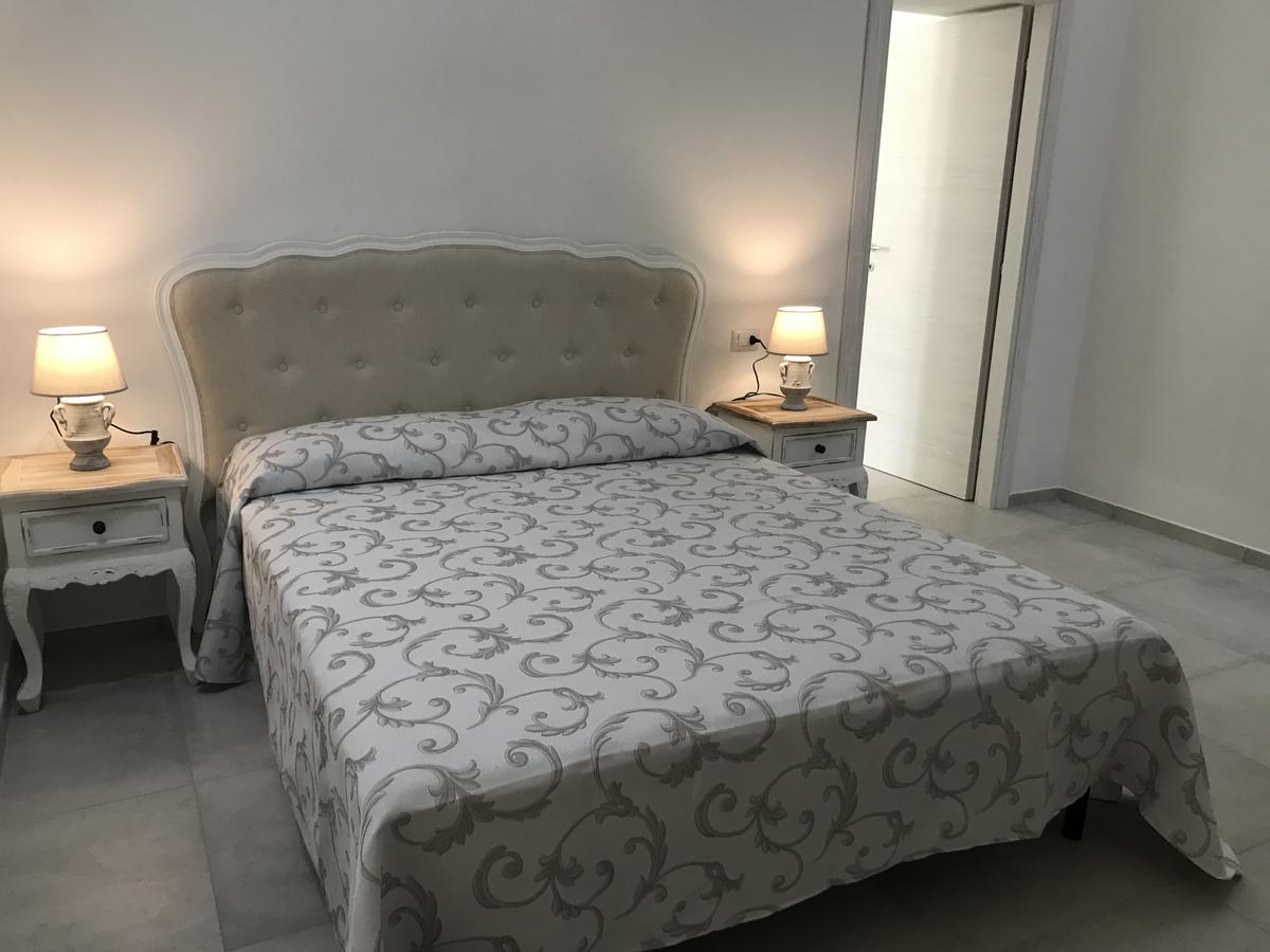 Marme Hotel Сан Теодоро Екстериор снимка